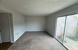 3 beds, 1.5 baths, $1,000