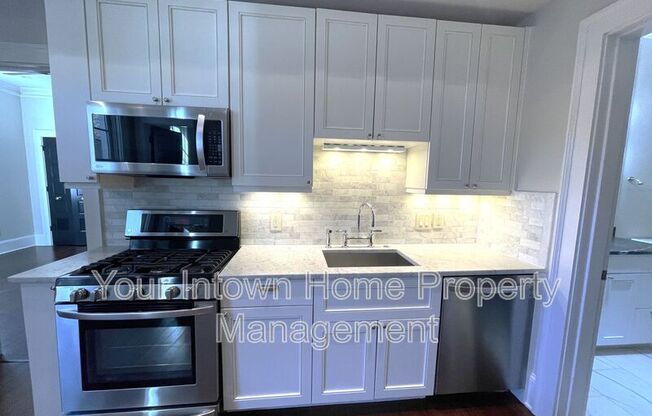 367 MORELAND AVE NE