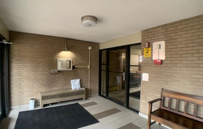 2 beds, 2 baths, $1,395, Unit #133