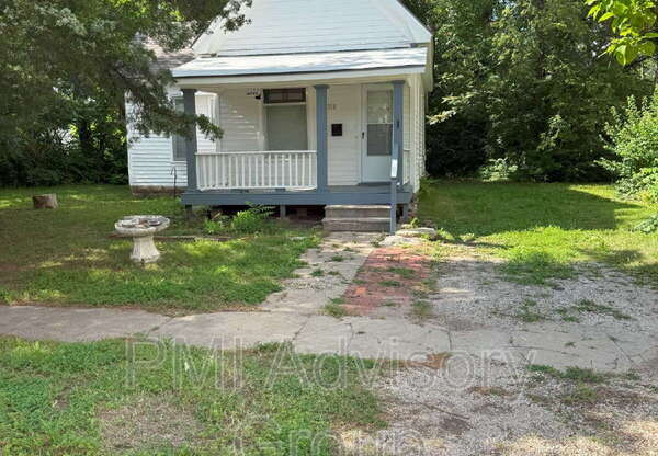 1018 SW 22 ST