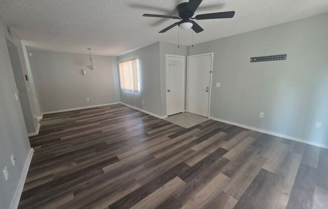 2 beds, 2 baths, $995, Unit E9