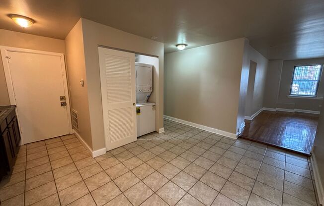 1 bed, 1 bath, $1,000, Unit 4850 #G1
