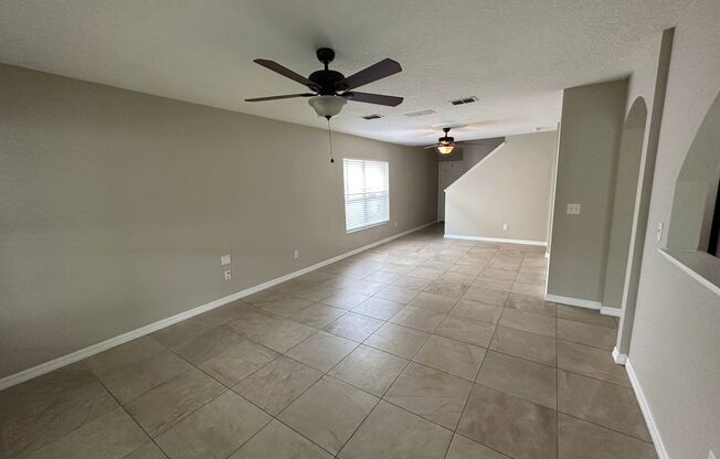 Lovely  3/2.5 Home w/ 2nd floor loft and fence enclosed yard in Winter Garden!  Available August!