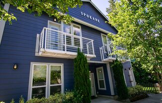 Sellwood 1Bdr Townhouse with Fireplace, W/D & Balcony