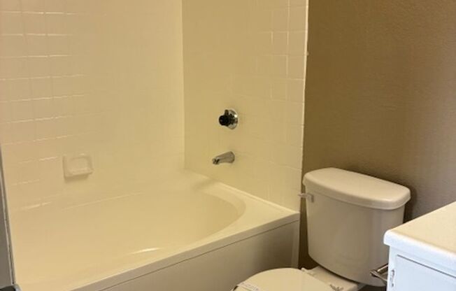 2 beds, 2 baths, 997 sqft, $1,500, Unit MA 122