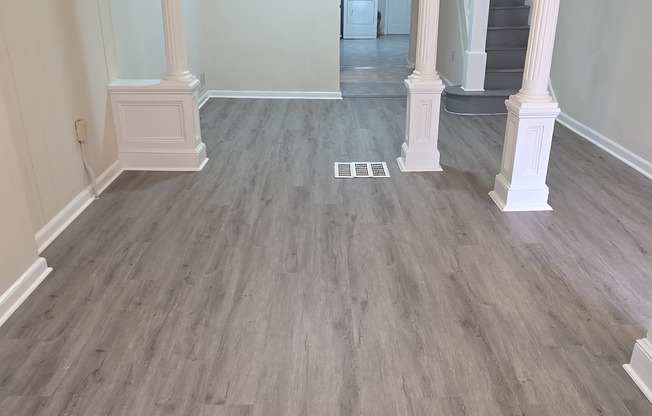 2243 W FAYETTE ST