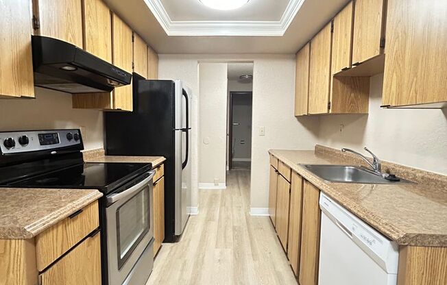 1 bed, 1 bath, 737 sqft, $1,466, Unit B10
