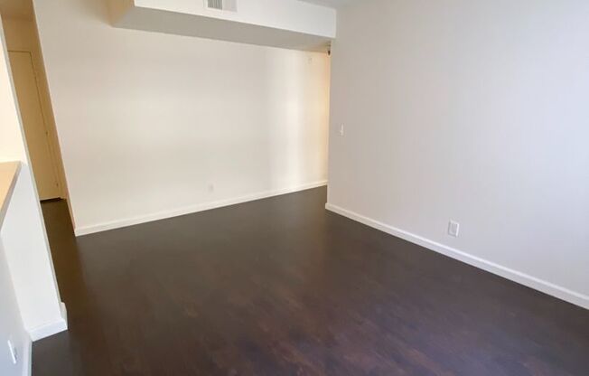 2 beds, 2 baths, 829 sqft, $2,068, Unit 219