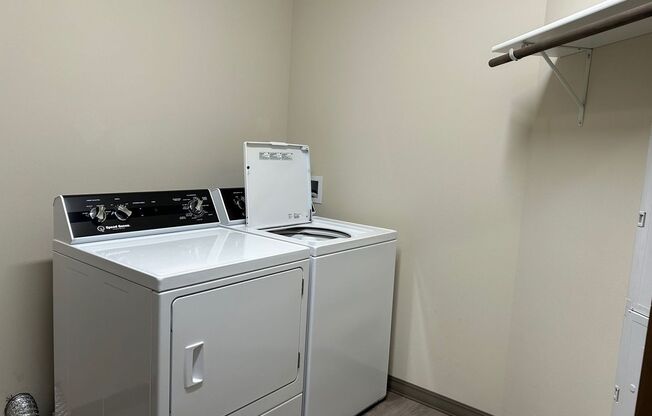 2 beds, 2 baths, 1,150 sqft, $1,935, Unit 5380300