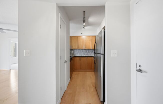 2 beds, 1 bath, $2,750, Unit # #S 1019