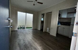 Studio, 1 bath, $1,300, Unit 6