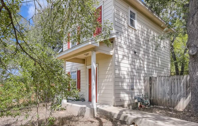 1200 PEREZ ST