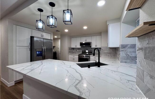 Beautiful Desert Shores Home with Remodeled Kitchen & Fireplace