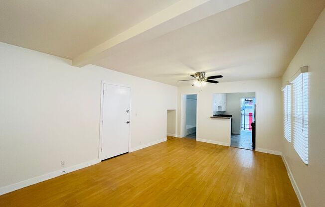 1 bed, 1 bath, 900 sqft, $2,750, Unit 10