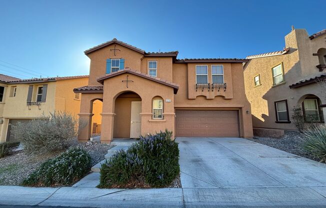 Beautiful 4Bed/3Bath/2Car home located between Summerlin/Providence area