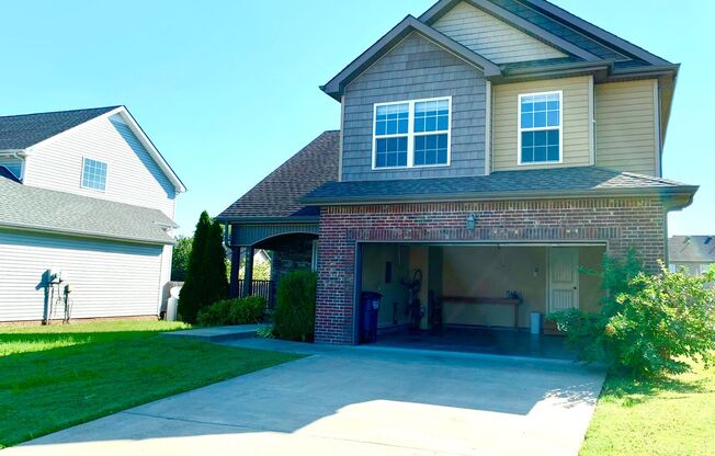992 Dwight Eisenhower Way