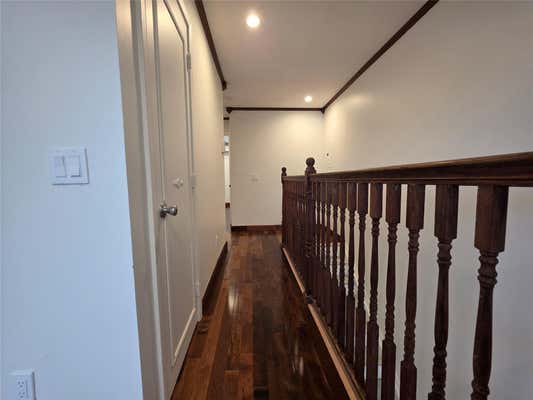 125 WHITE PLNS RD