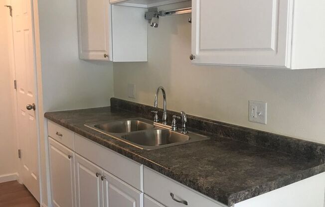 1 bed, 1 bath, $850, Unit 210