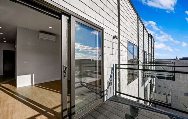 Studio, 1 bath, 402 sqft, $1,285, Unit 508