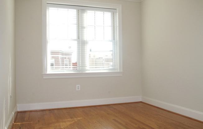 2 beds, 2 baths, 850 sqft, $3,900, Unit 203