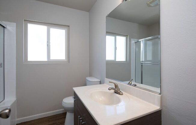 2 beds, 1 bath, 854 sqft, $2,895, Unit 07-02