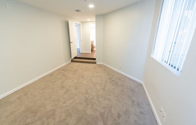 1 bed, 1 bath, 850 sqft, $2,498, Unit 304