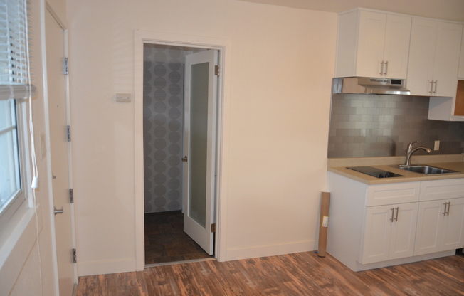 Studio, 1 bath, $2,383