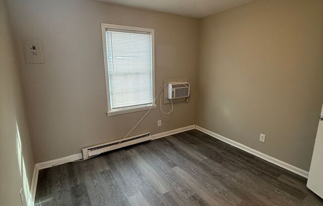 4 beds, 2 baths, 1,330 sqft, $1,495, Unit 315-2