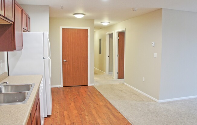3 beds, 2 baths, 1,257 sqft, $1,475, Unit 313
