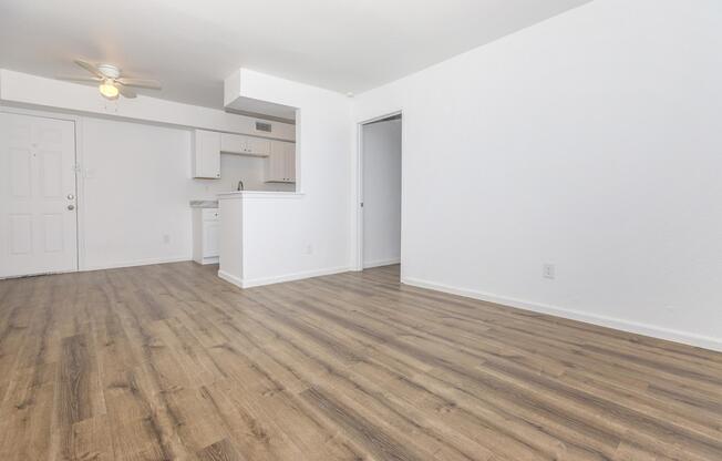 2 beds, 2 baths, 751 sqft, $899