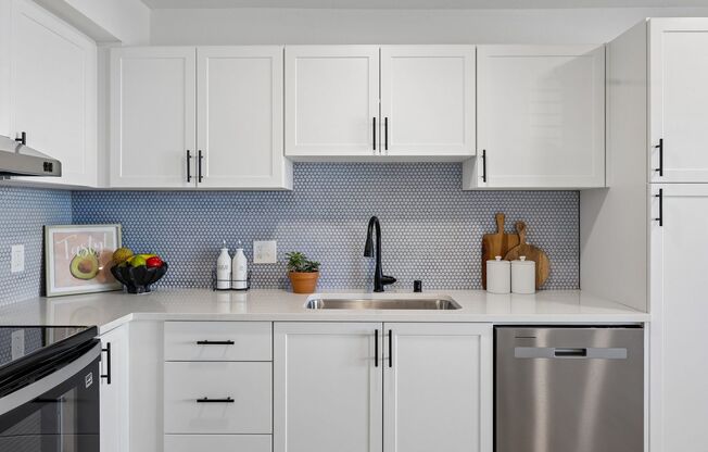 3 beds, 2.5 baths, 945 sqft, $3,395, Unit 1
