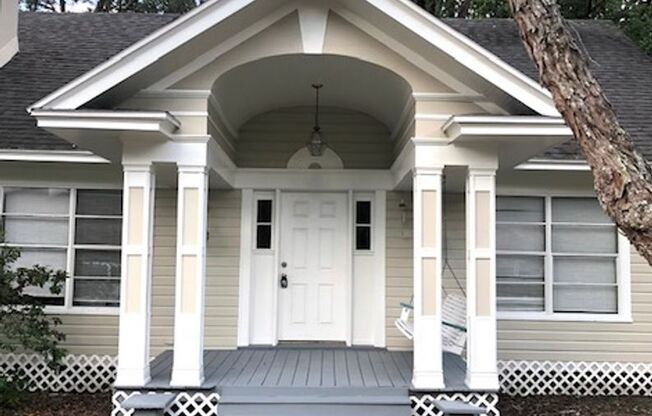 BEAUTIFUL! Newly remodeled 2/1 home- AVAILABLE