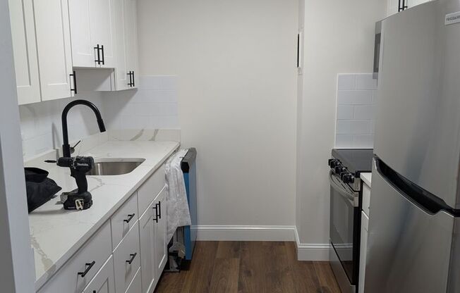 1 bed, 1 bath, 570 sqft, $3,200, Unit 609
