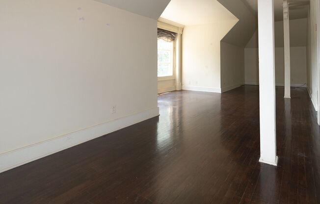 1432 Saint James Court