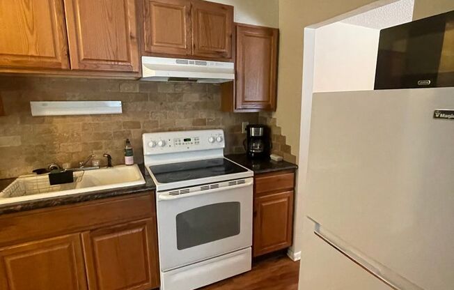 1 bed, 1 bath, $1,450, Unit 101