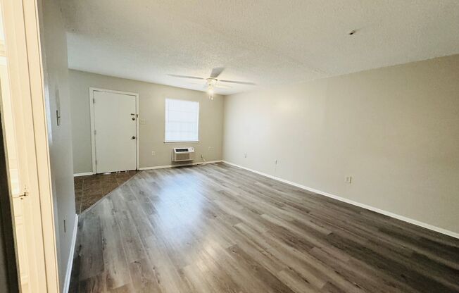 Studio, 1 bath, 494 sqft, $690, Unit 17