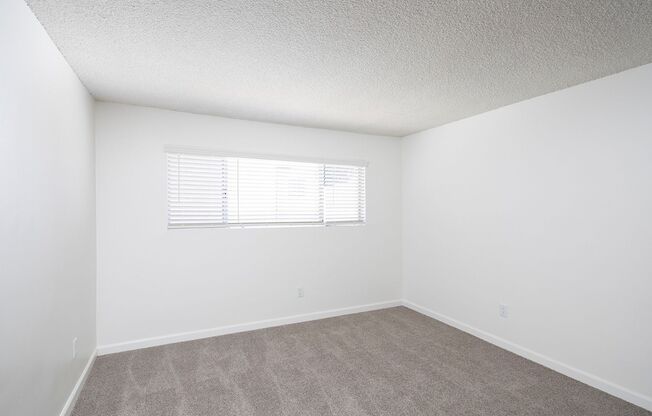 2 beds, 2 baths, 1,120 sqft, $2,400, Unit 015