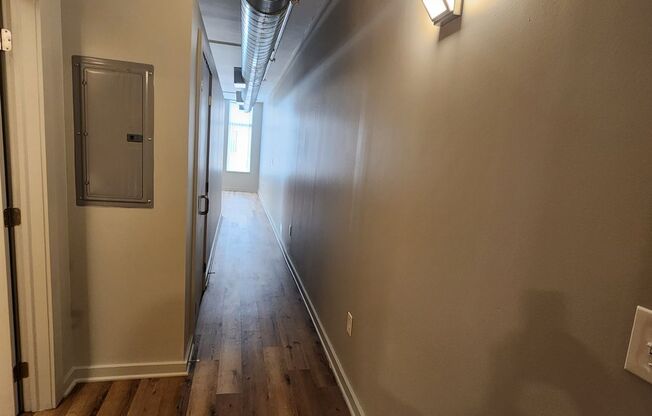 1 bed, 1 bath, 615 sqft, $1,195, Unit Unit 211