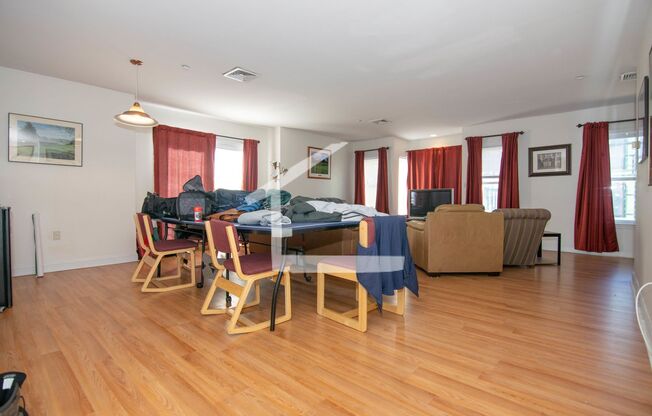 1800 Sq Ft. Pet Friendly Duplex w 2 Parking Spots perfect location!  Secured Basement w Laundry & Storage