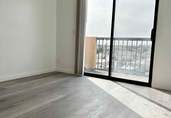 149 N COMMONWEALTH AVE