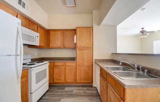 3 beds, 2 baths, $1,895, Unit # 1077