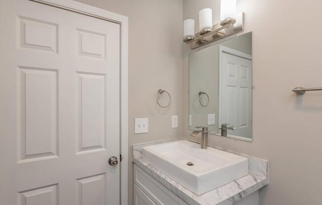 2 beds, 1 bath, $1,495
