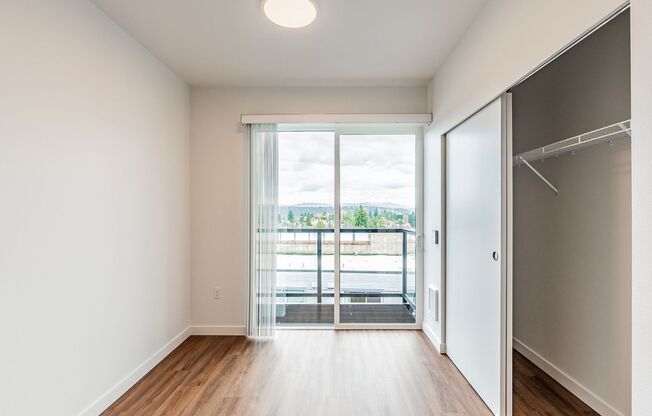 1 bed, 1 bath, 445 sqft, $1,515, Unit atrium court