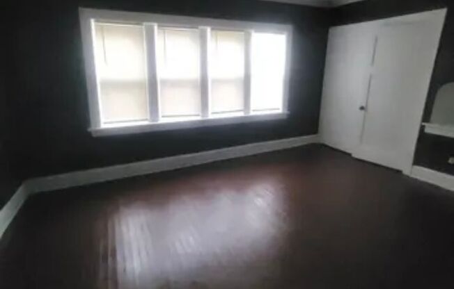 1 bed, 1 bath, $750, Unit 6