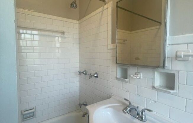 1 bed, 1 bath, $1,549, Unit 56