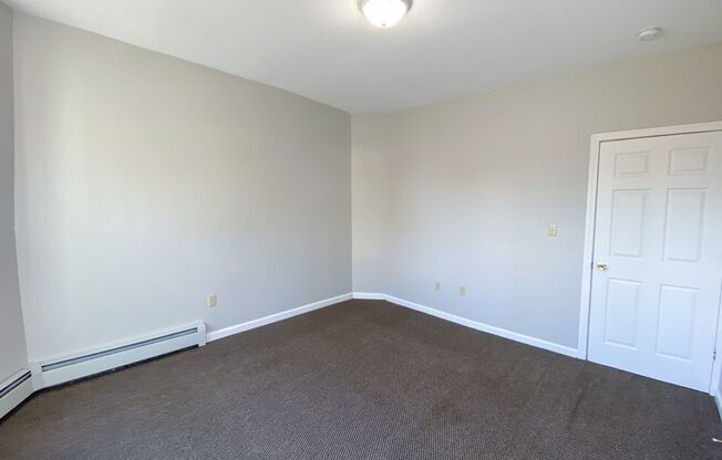 2 beds, 1 bath, 851 sqft, $1,500, Unit 2S