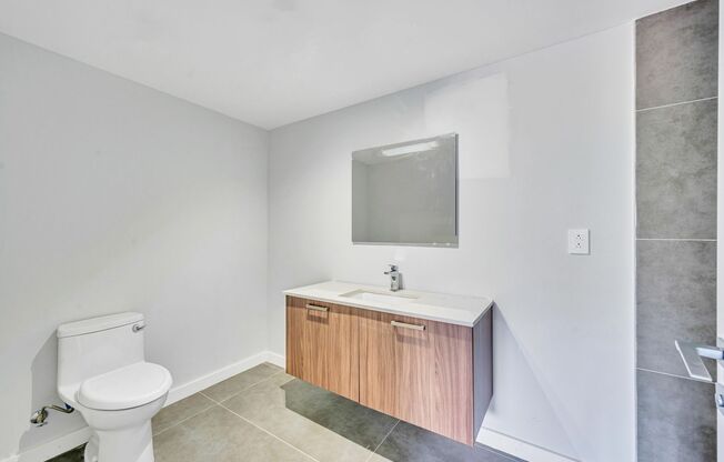 2 beds, 2 baths, 901 sqft, $2,769, Unit 302