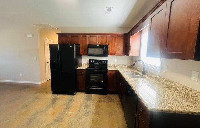 2 beds, 1 bath, $1,400