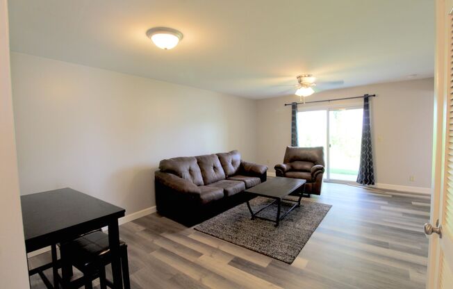 3 beds, 2 baths, $625