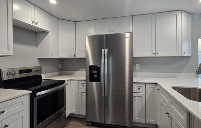 Renovated 4/2 Close to Busch Gardens and Major Highways